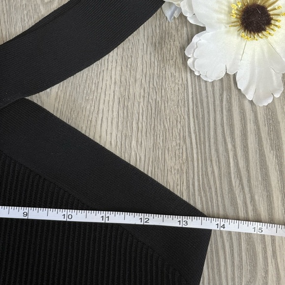 Babaton Black Ribbed Tank Top - Picture 7 of 8